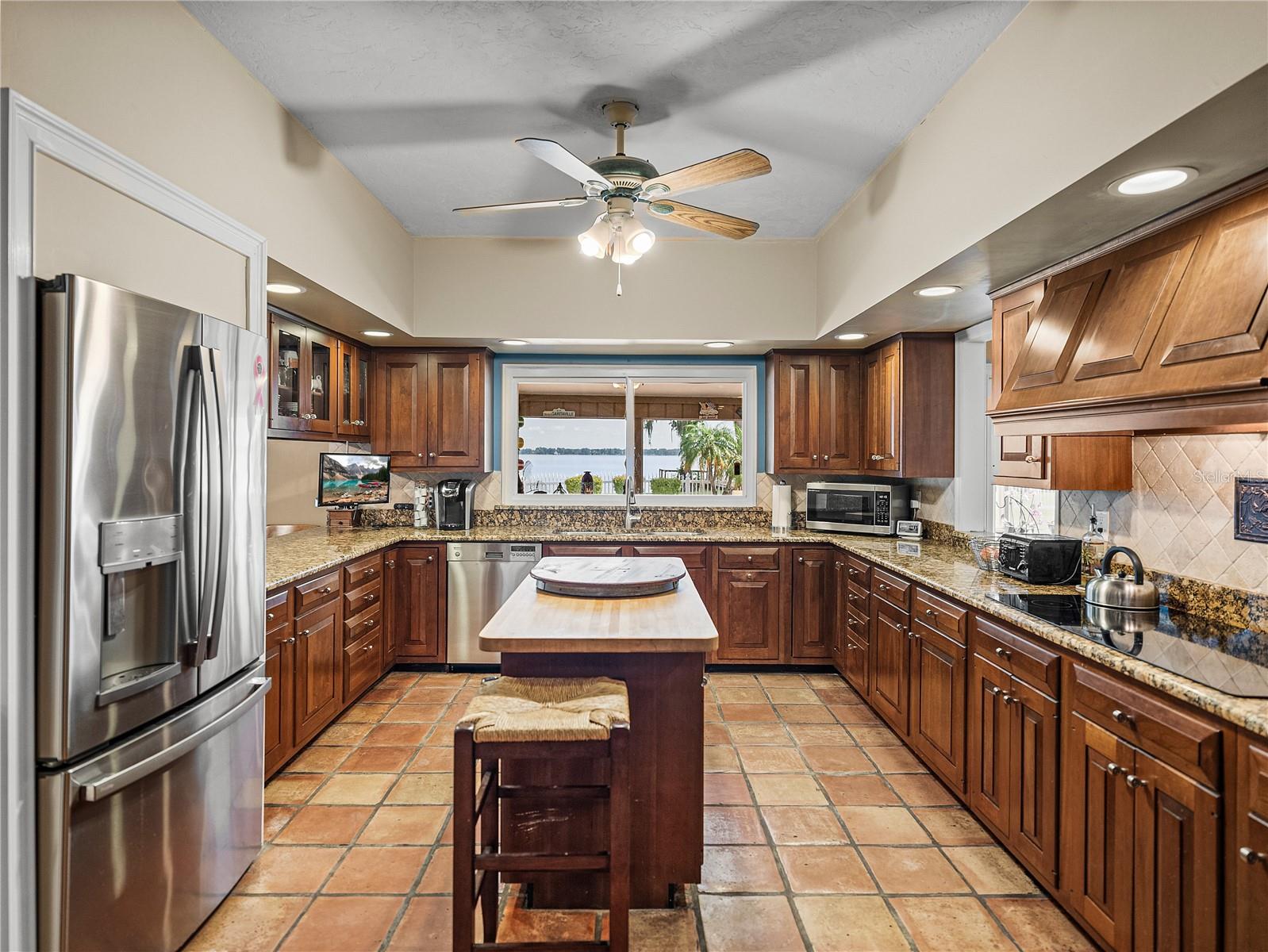 Image 13 of 98 For 1123 Cypress Point W
