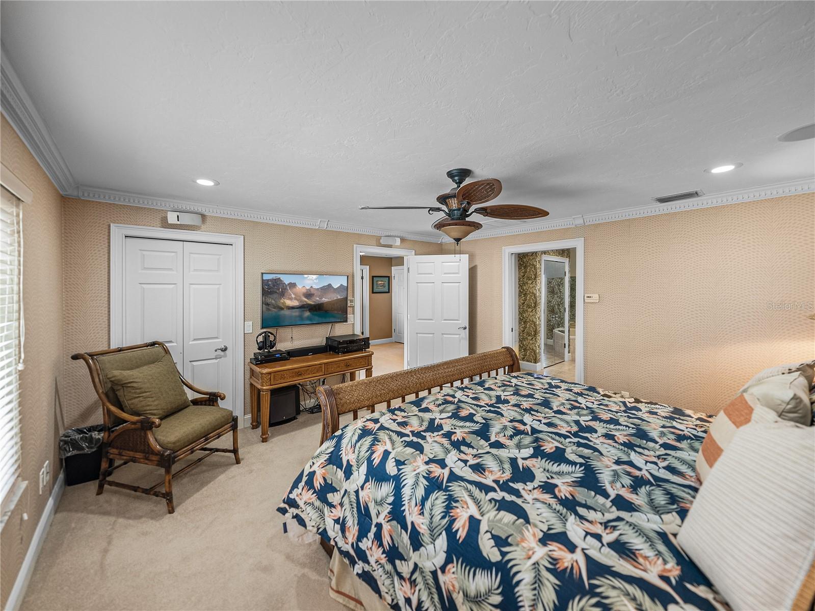 Image 40 of 98 For 1123 Cypress Point W
