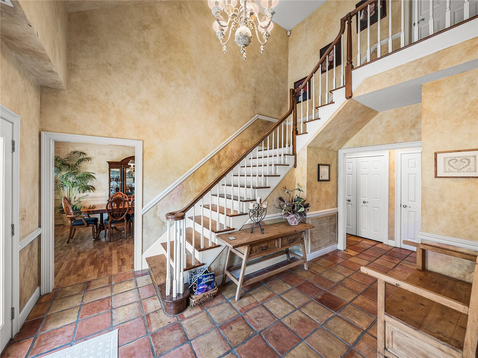 Image 6 of 98 For 1123 Cypress Point W