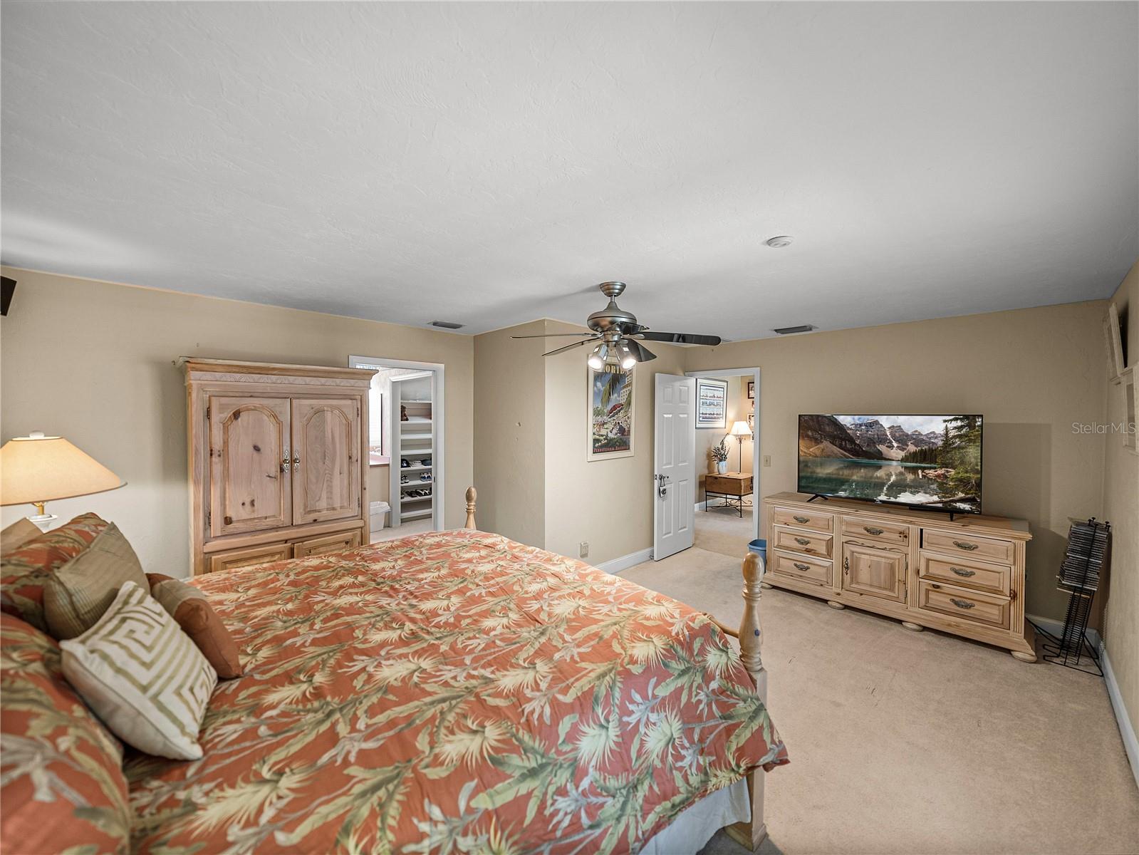 Image 62 of 98 For 1123 Cypress Point W