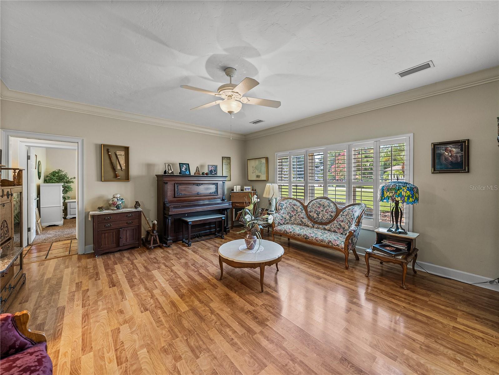 Image 9 of 98 For 1123 Cypress Point W