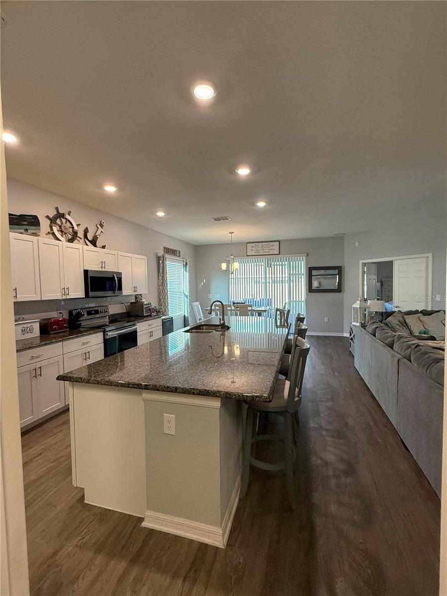 Image 10 of 48 For 832 Vienna Drive