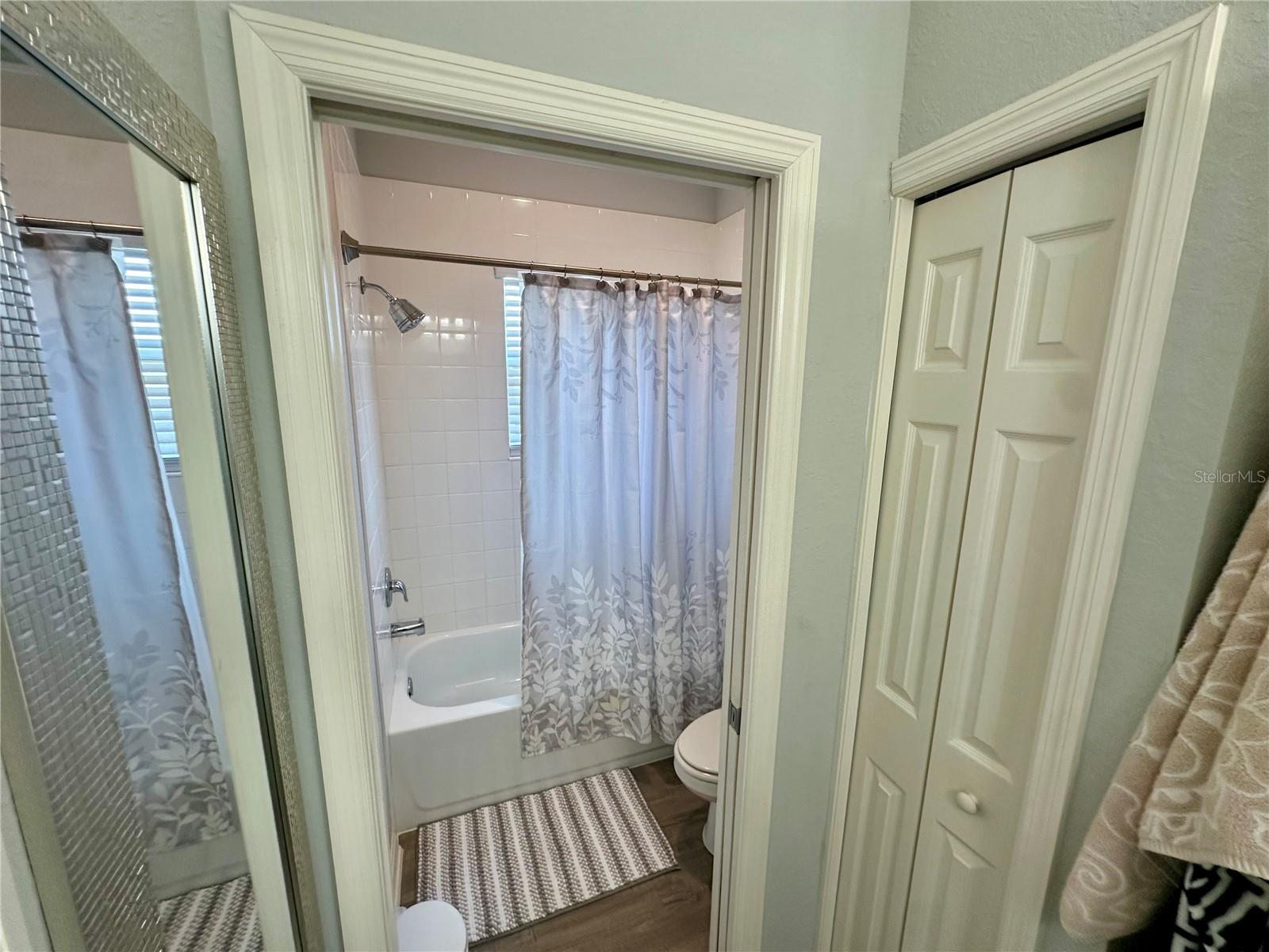 Image 42 of 48 For 832 Vienna Drive