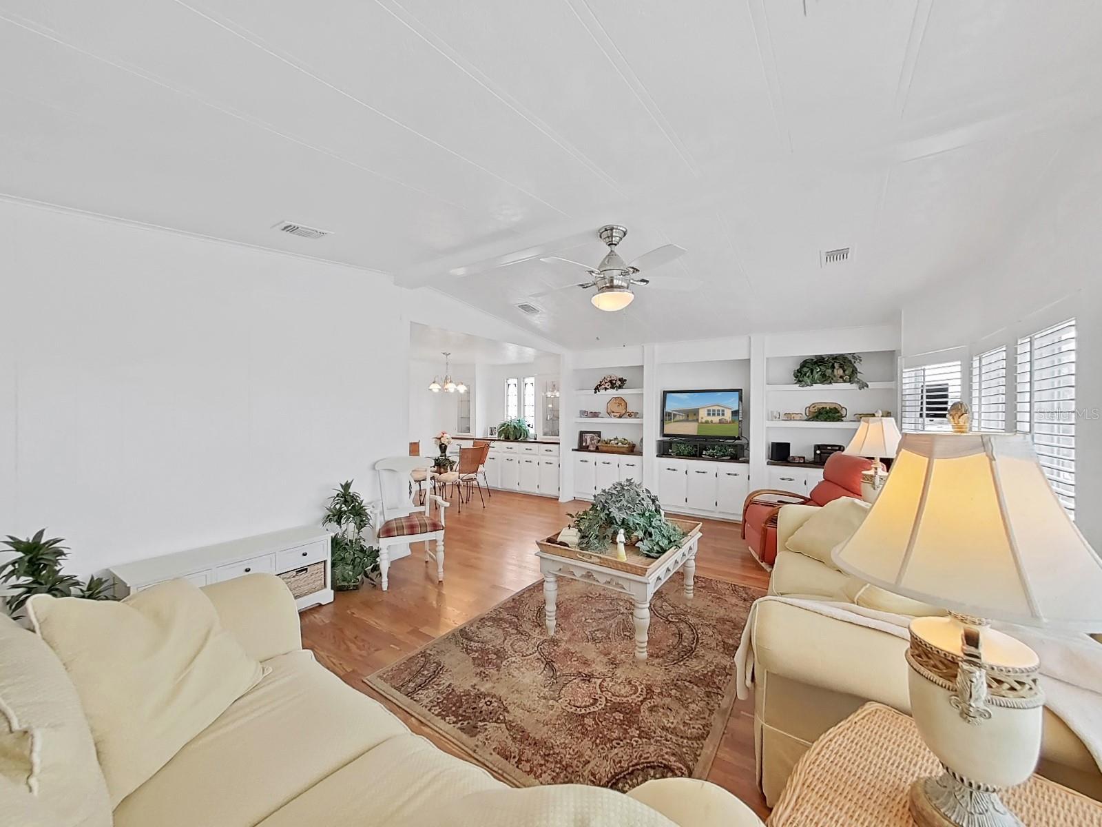 Image 13 of 53 For 4941 Foxdale Dr