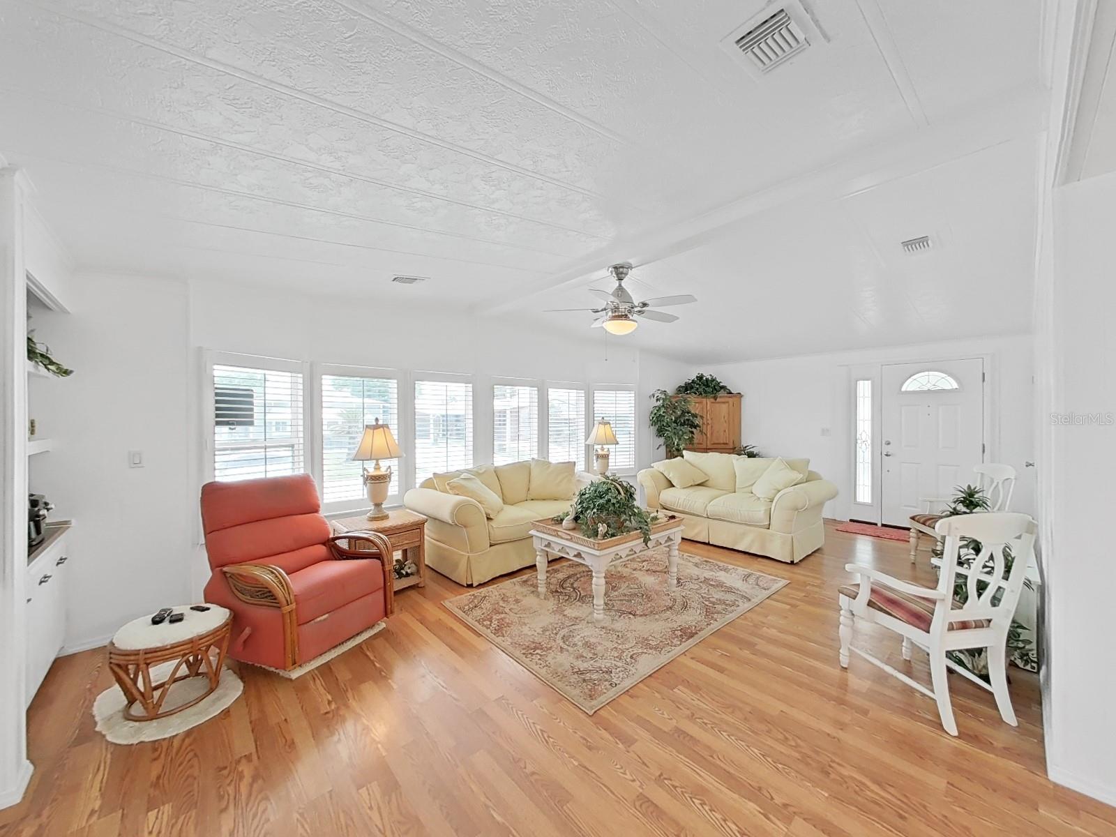 Image 14 of 53 For 4941 Foxdale Dr