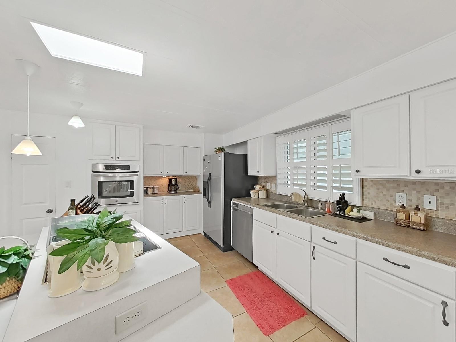 Image 25 of 53 For 4941 Foxdale Dr
