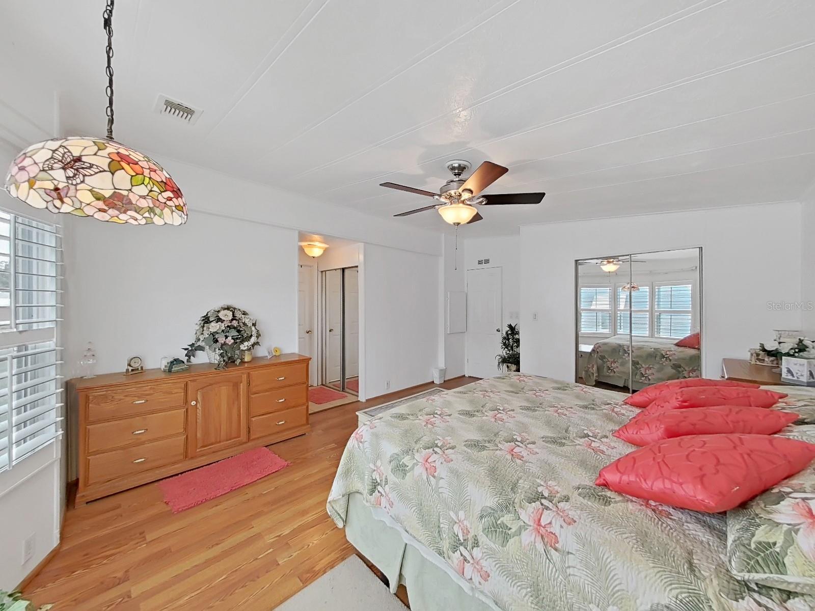Image 32 of 53 For 4941 Foxdale Dr
