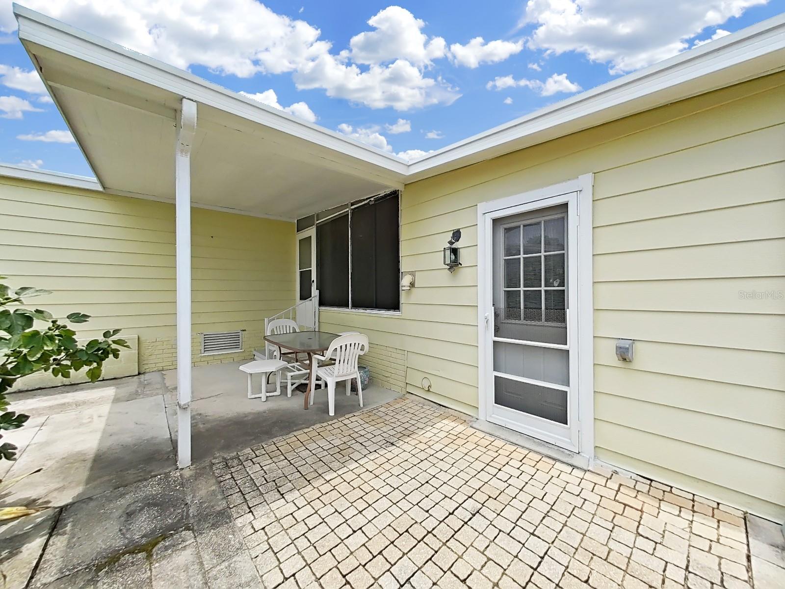 Image 7 of 53 For 4941 Foxdale Dr