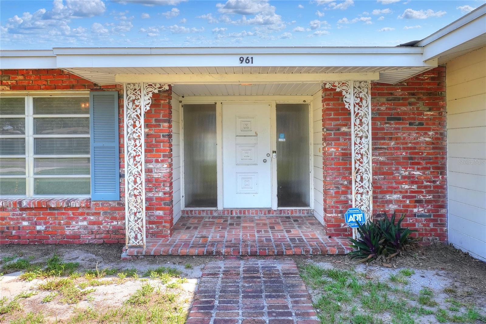 Image 4 of 43 For 961 Piedmont Drive Se