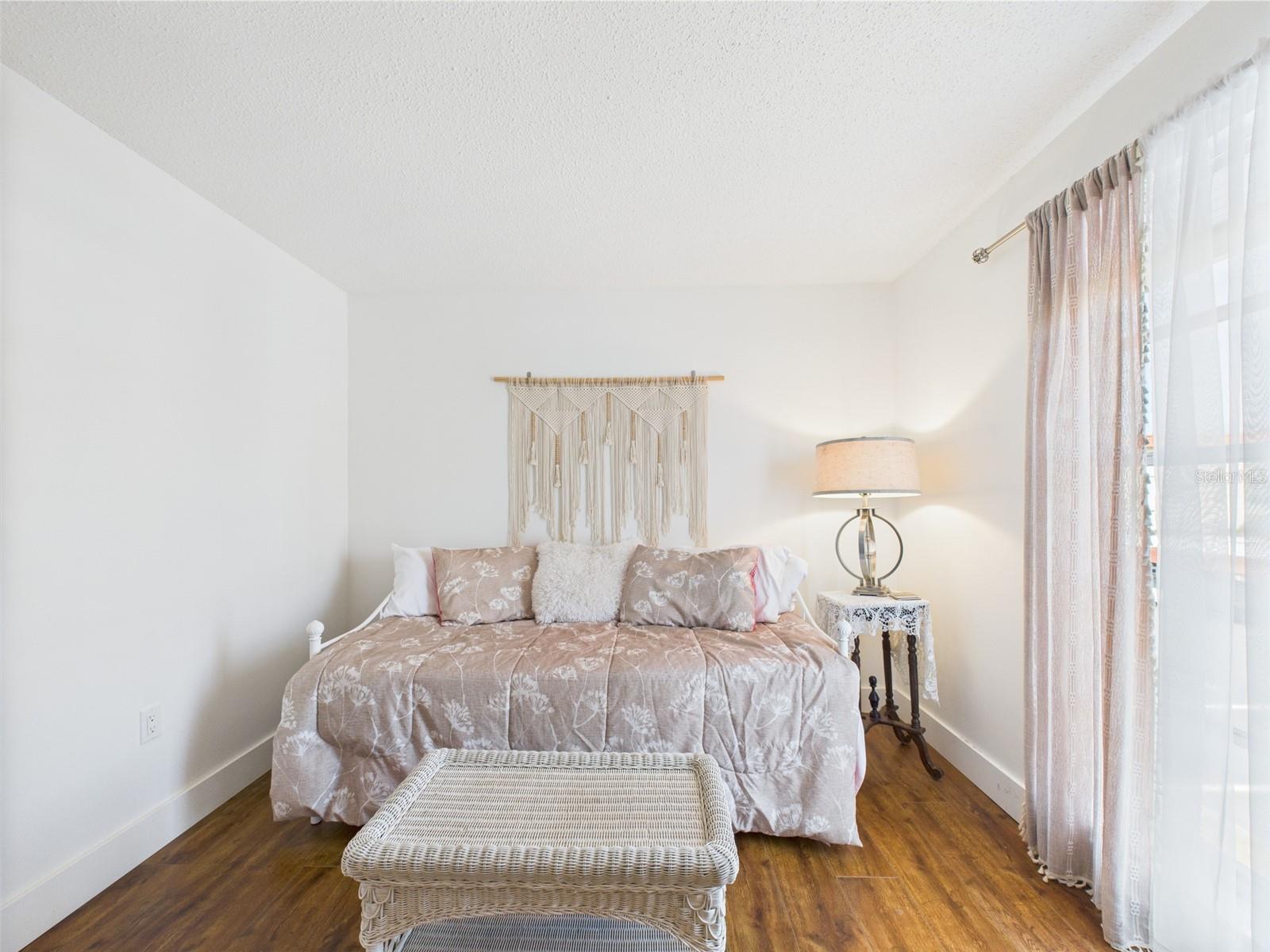 Image 18 of 51 For 2700 Bayshore Boulevard 3210