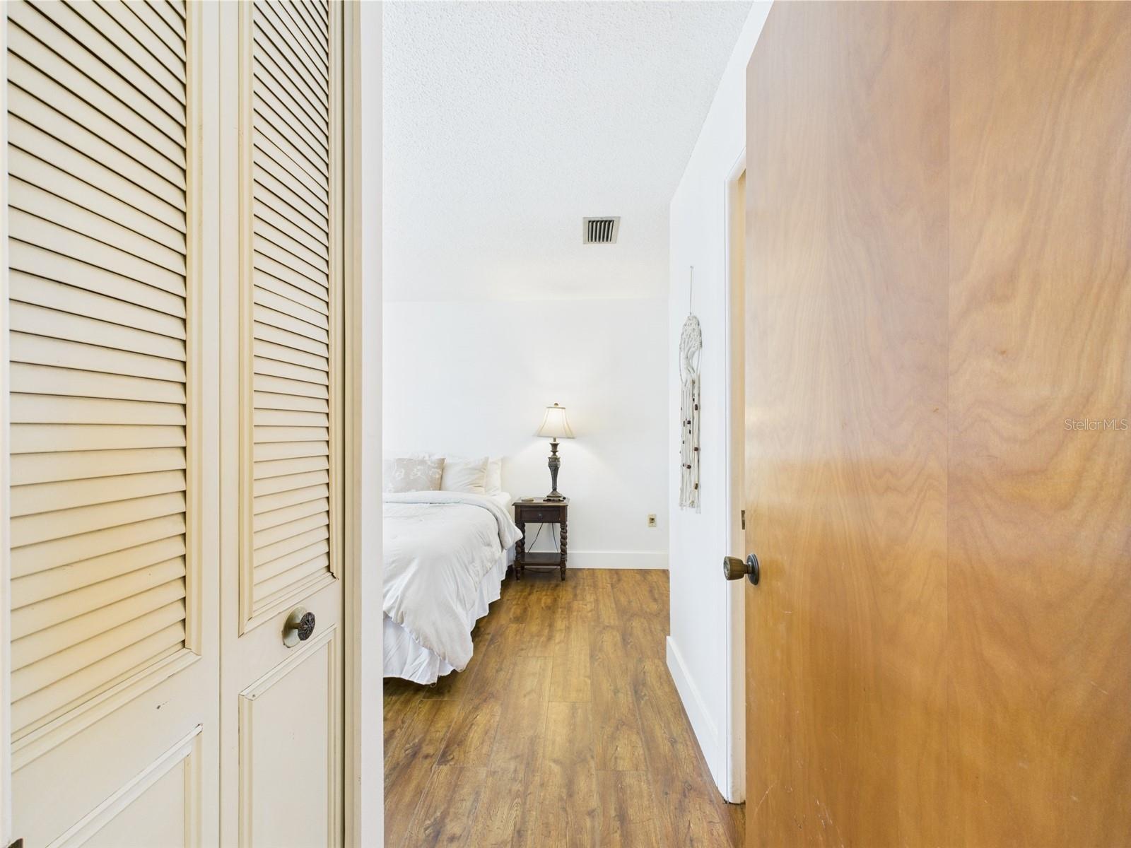 Image 23 of 51 For 2700 Bayshore Boulevard 3210