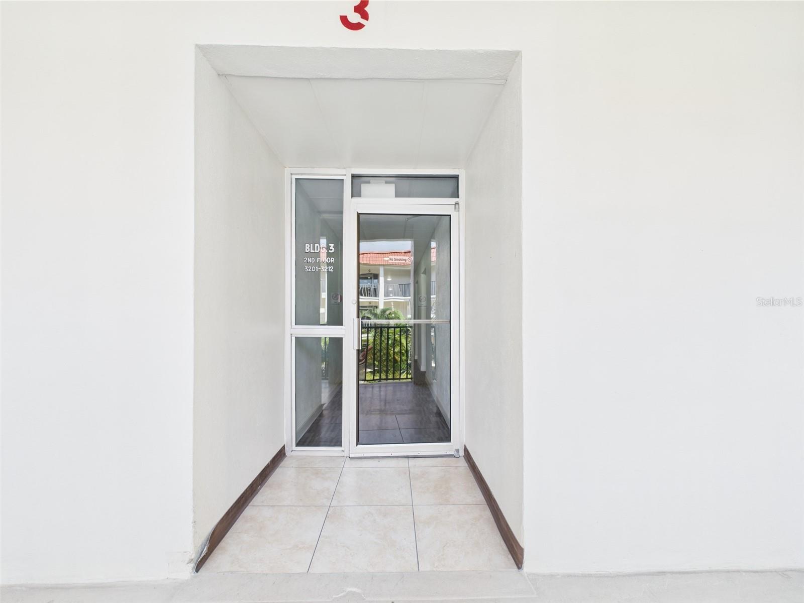 Image 32 of 51 For 2700 Bayshore Boulevard 3210