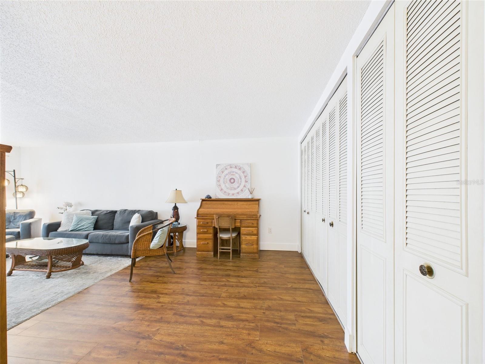 Image 37 of 51 For 2700 Bayshore Boulevard 3210