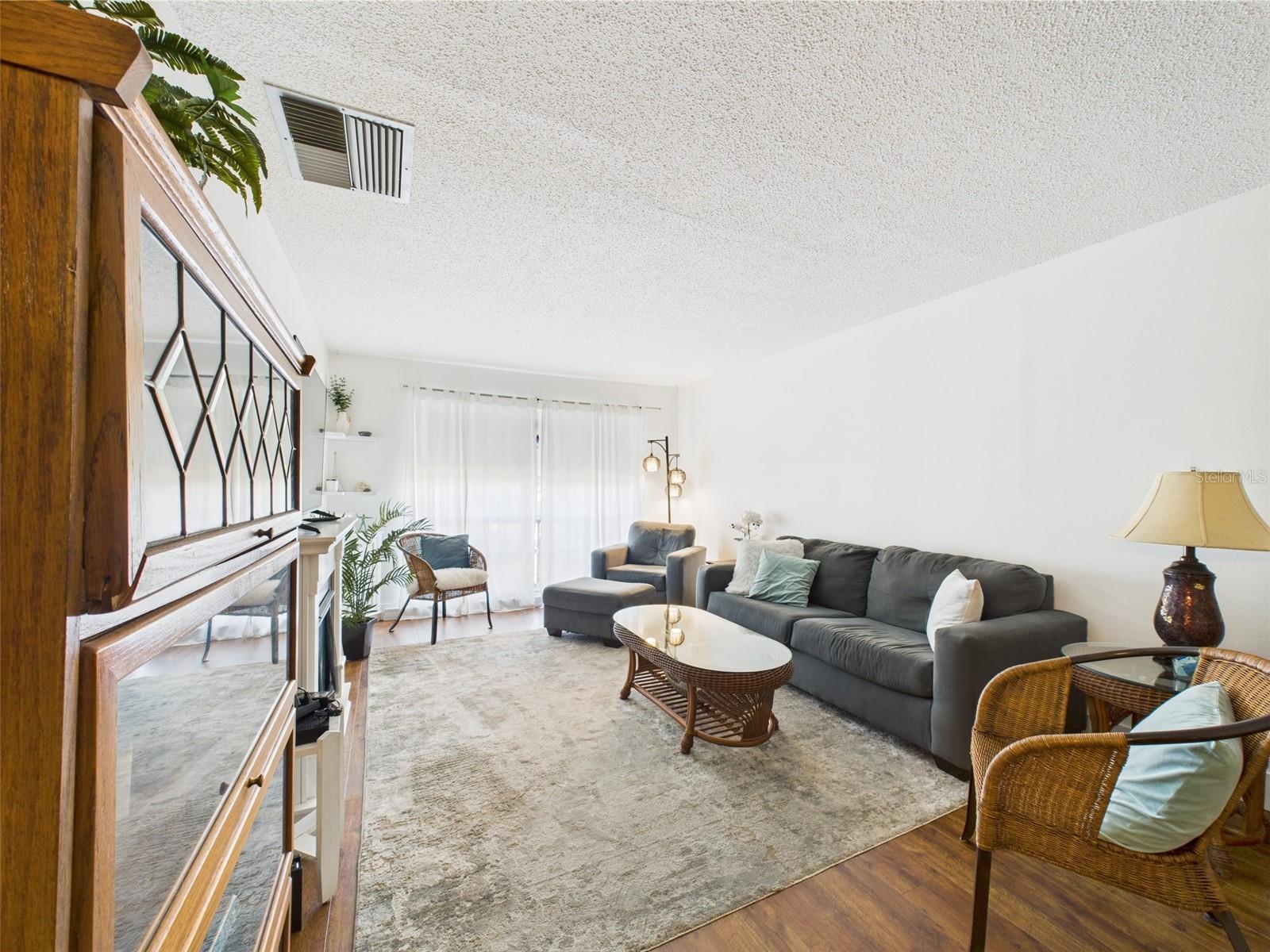Image 40 of 51 For 2700 Bayshore Boulevard 3210