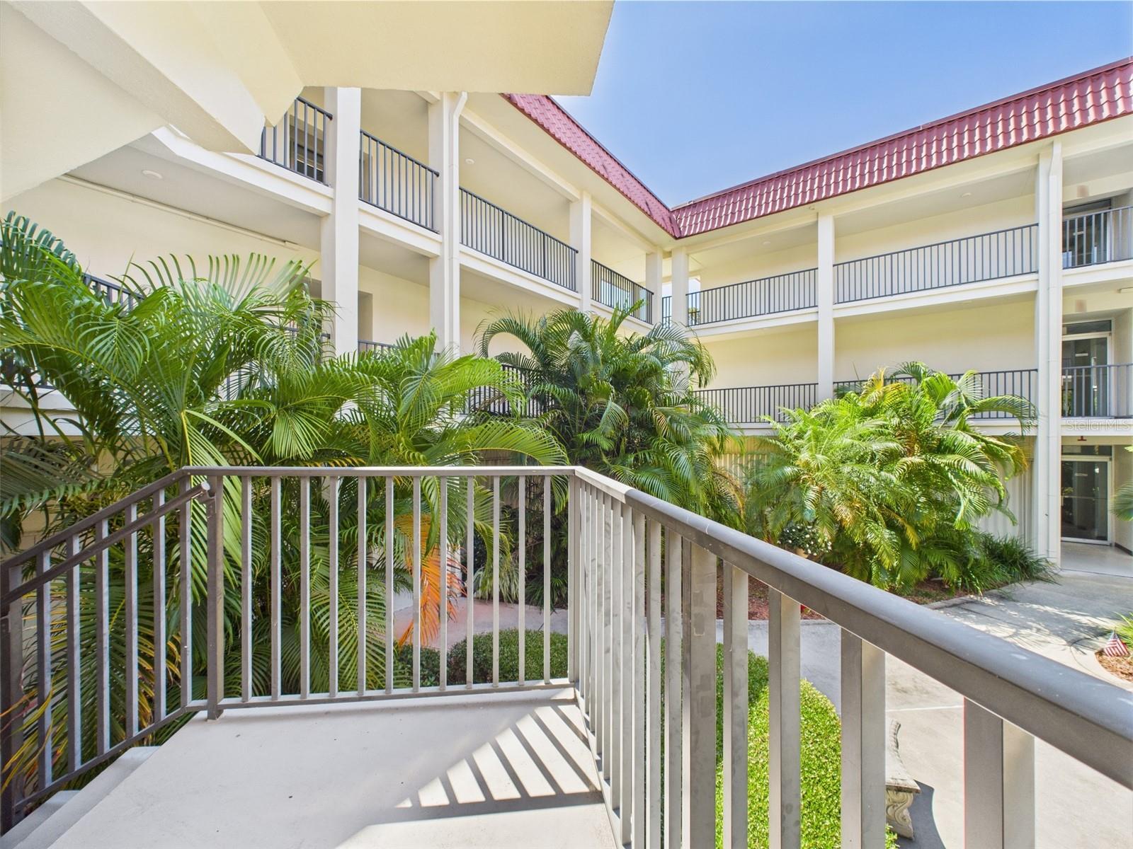 Image 46 of 51 For 2700 Bayshore Boulevard 3210