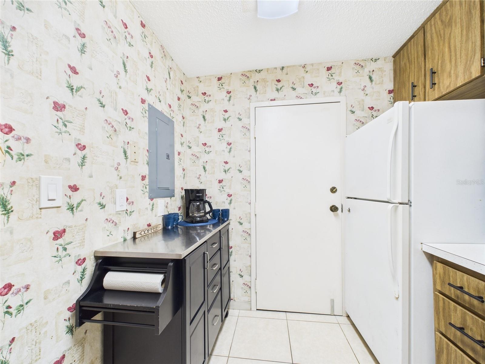 Image 8 of 51 For 2700 Bayshore Boulevard 3210