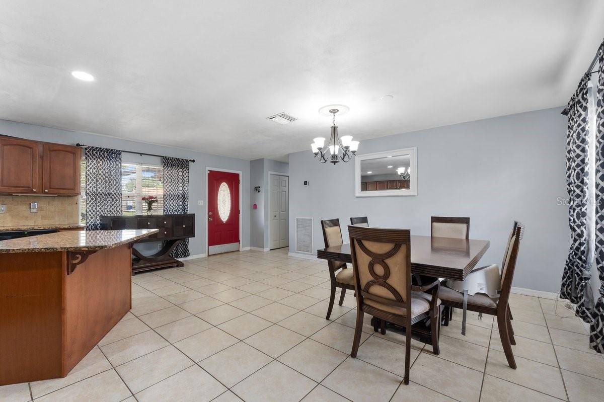Listing photo id 11 for 320 Boger Boulevard S
