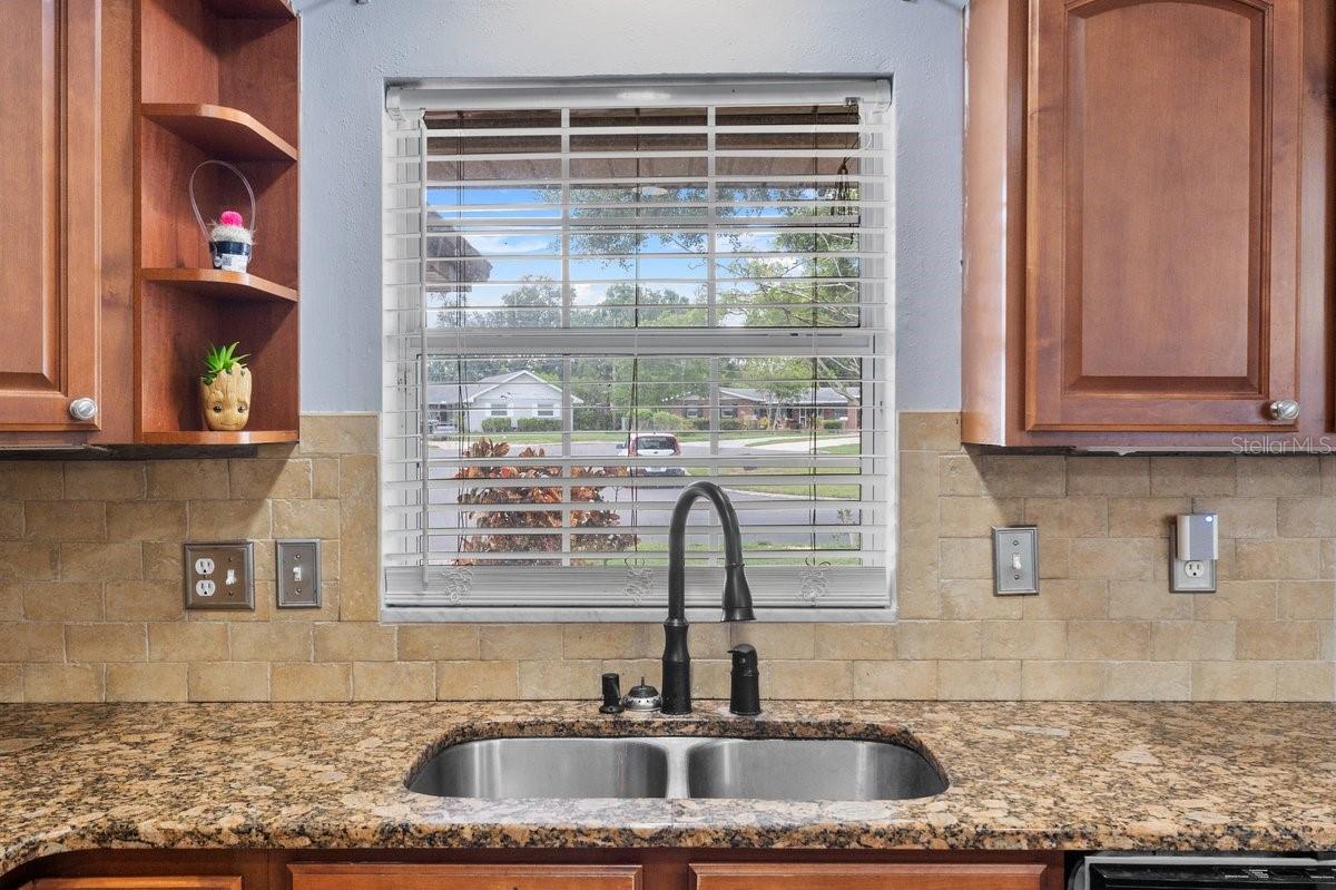Listing photo id 13 for 320 Boger Boulevard S