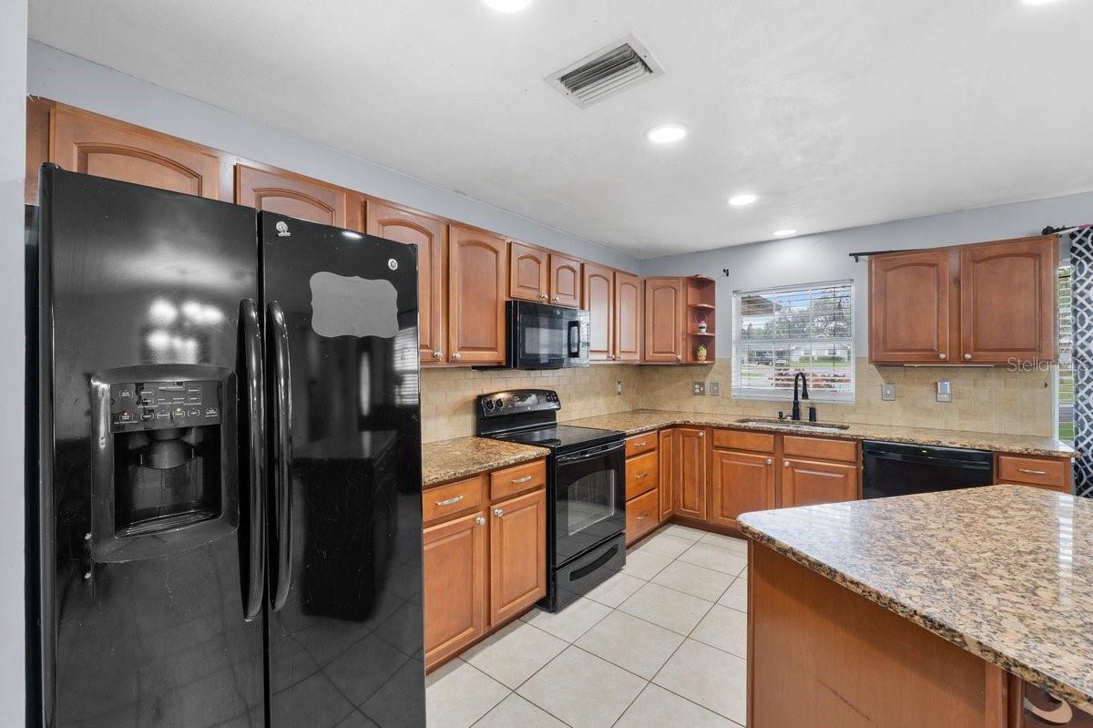 Listing photo id 14 for 320 Boger Boulevard S