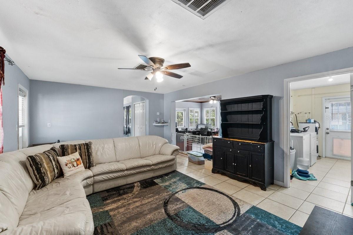 Listing photo id 19 for 320 Boger Boulevard S