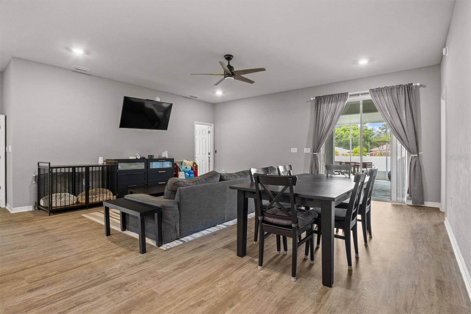 Image 19 of 48 For 1081 Sandpiper Loop