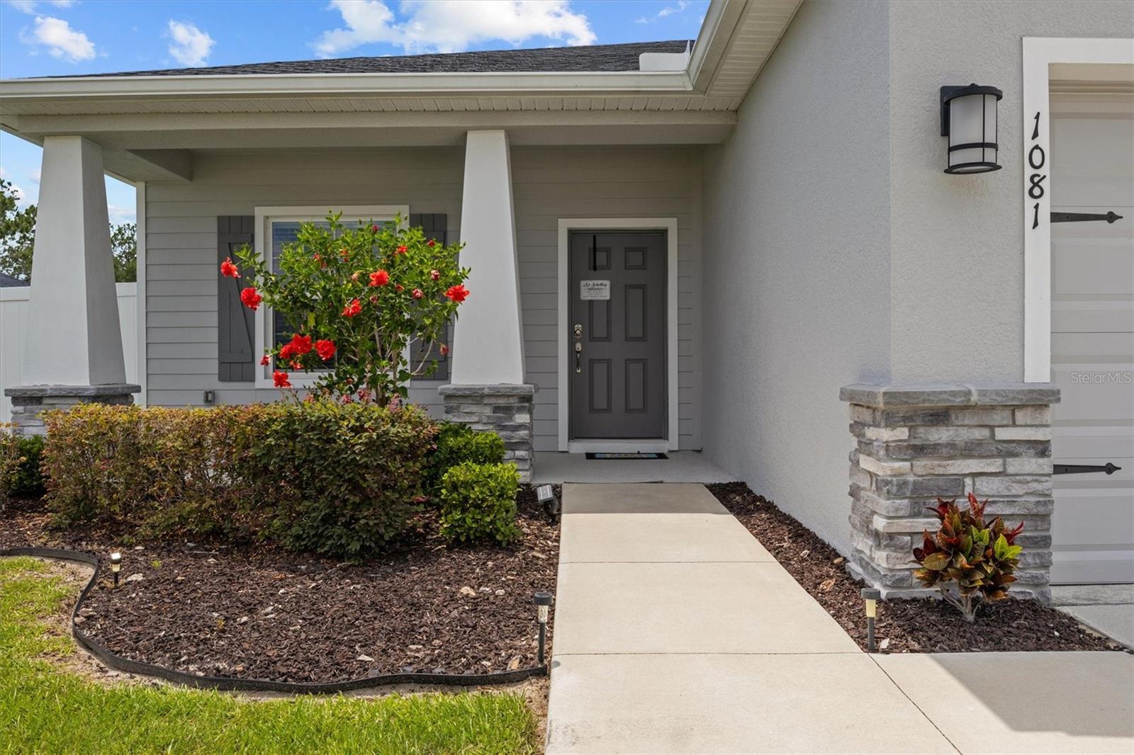 Image 2 of 48 For 1081 Sandpiper Loop
