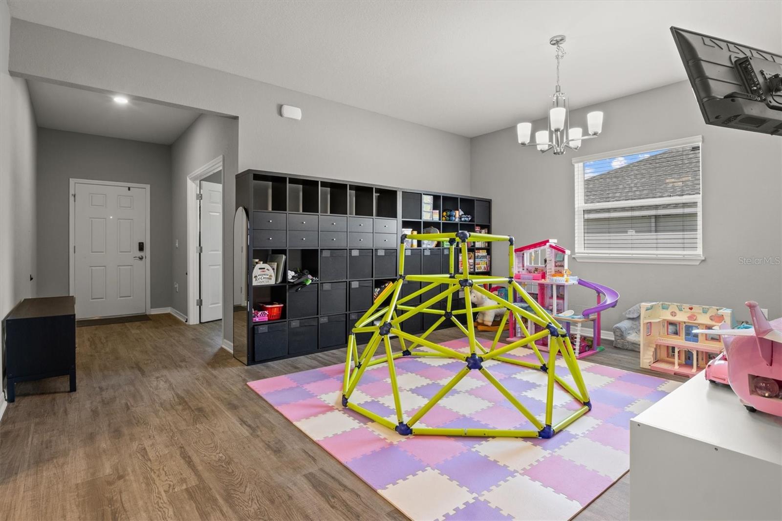 Image 6 of 48 For 1081 Sandpiper Loop