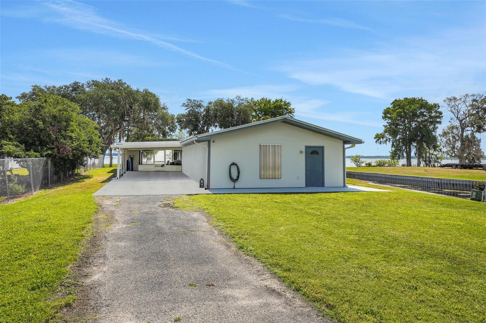 Image 4 of 30 For 8314 Lake Marion Road