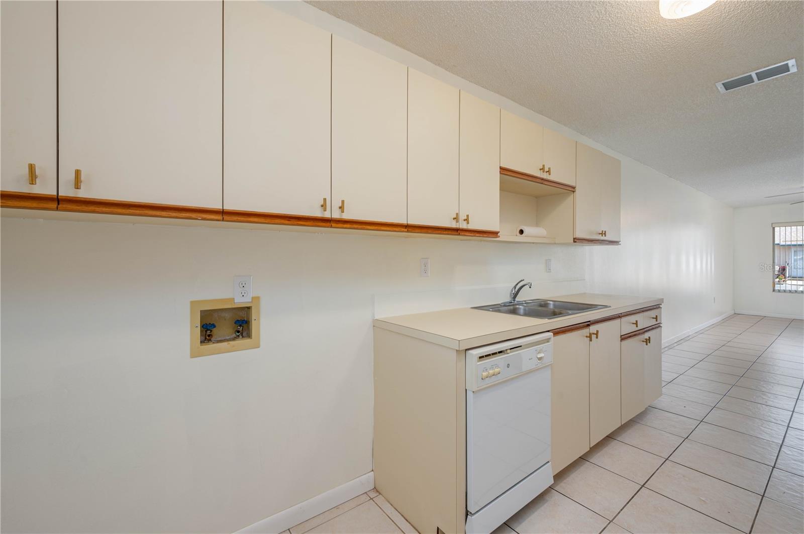 Image 11 of 18 For 299 Winter Ridge Boulevard 299