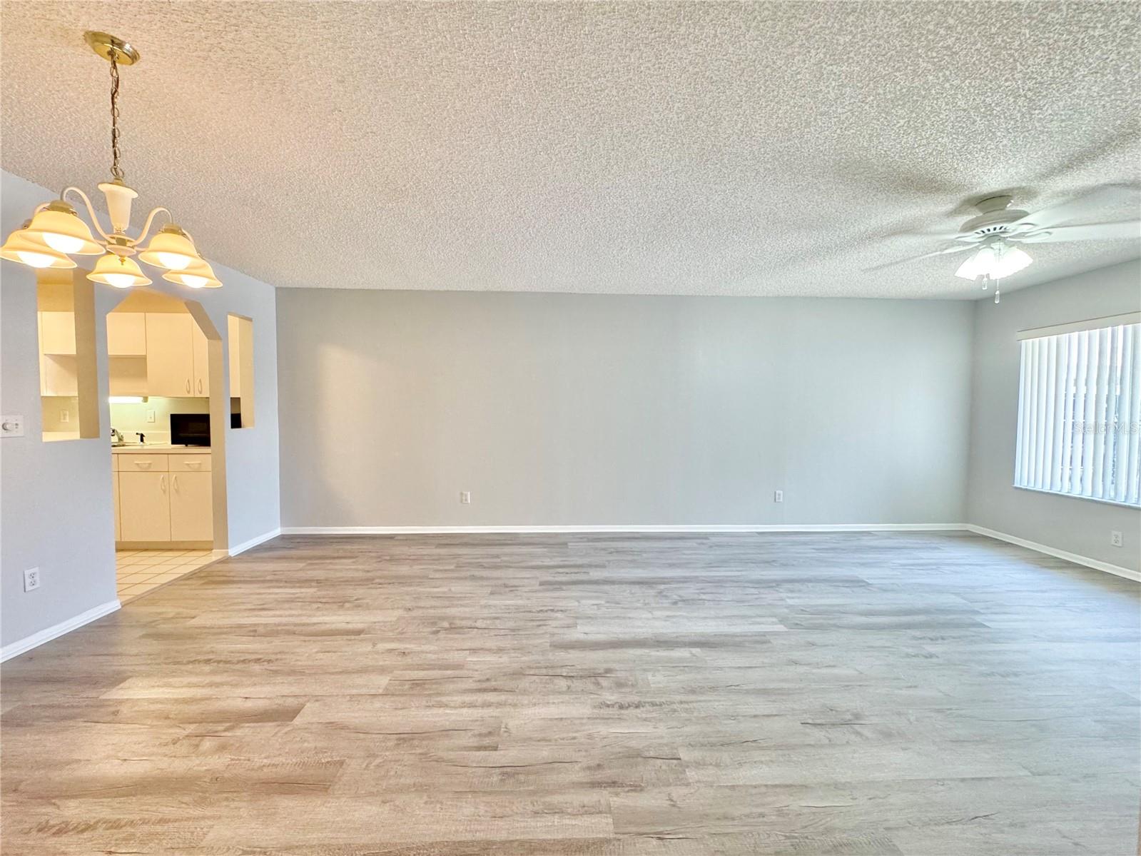 Image 11 of 40 For 615 Ridge Terrace 615