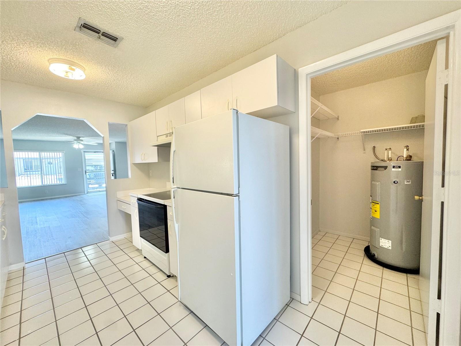 Image 8 of 40 For 615 Ridge Terrace 615