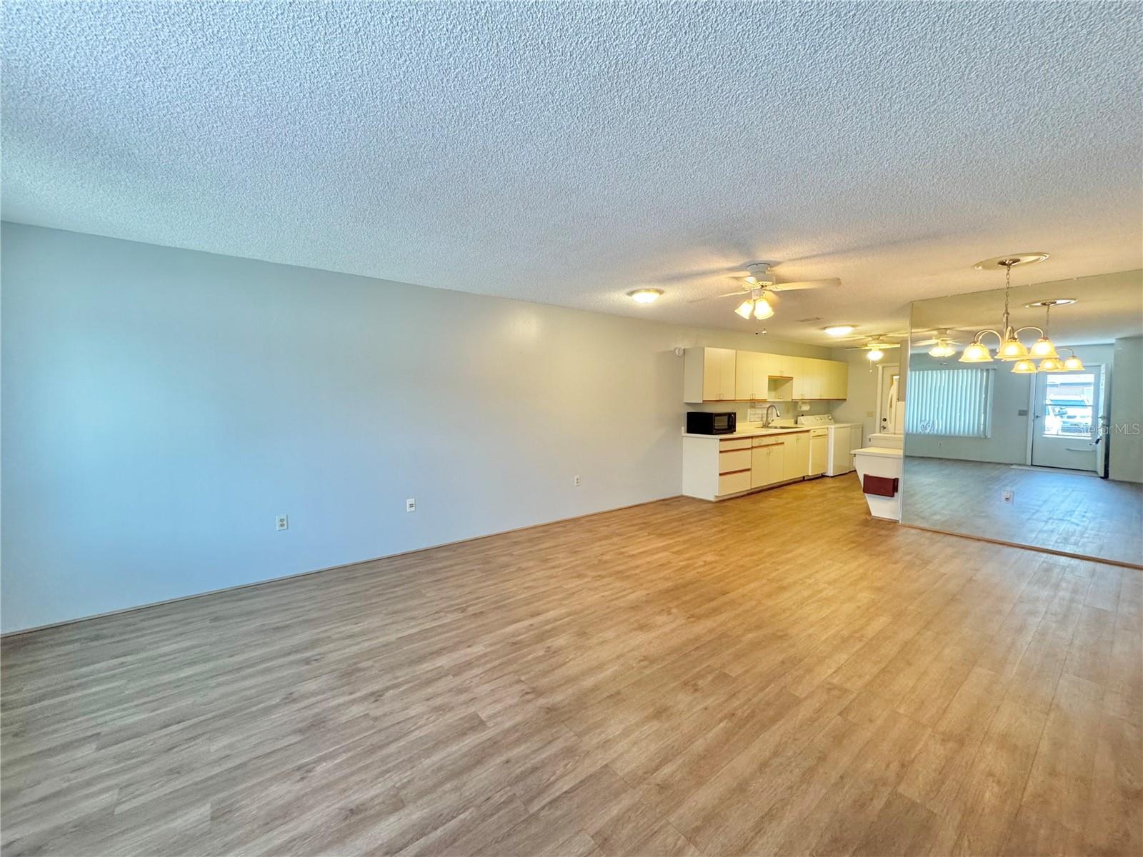 Image 3 of 35 For 254 Winter Ridge Boulevard 254
