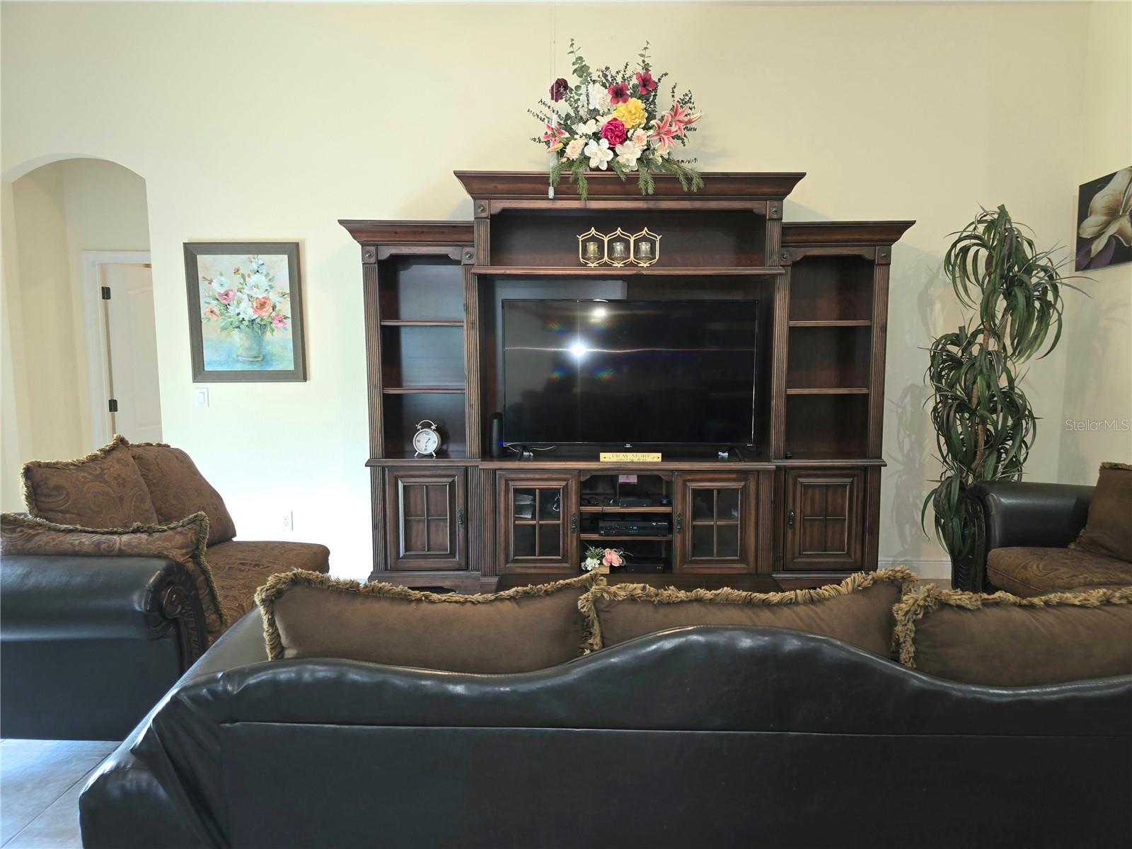 Image 11 of 46 For 830 Cabaret Court