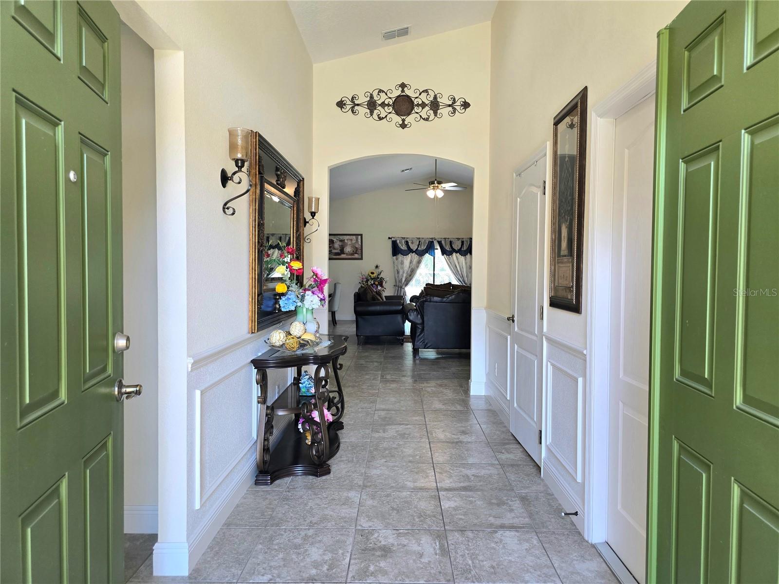 Image 4 of 46 For 830 Cabaret Court