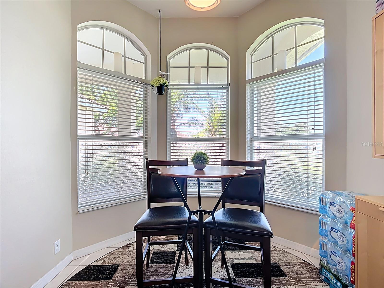 Image 11 of 48 For 380 Niblick Cir