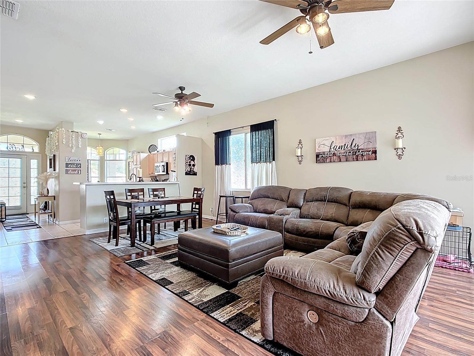 Image 16 of 48 For 380 Niblick Cir