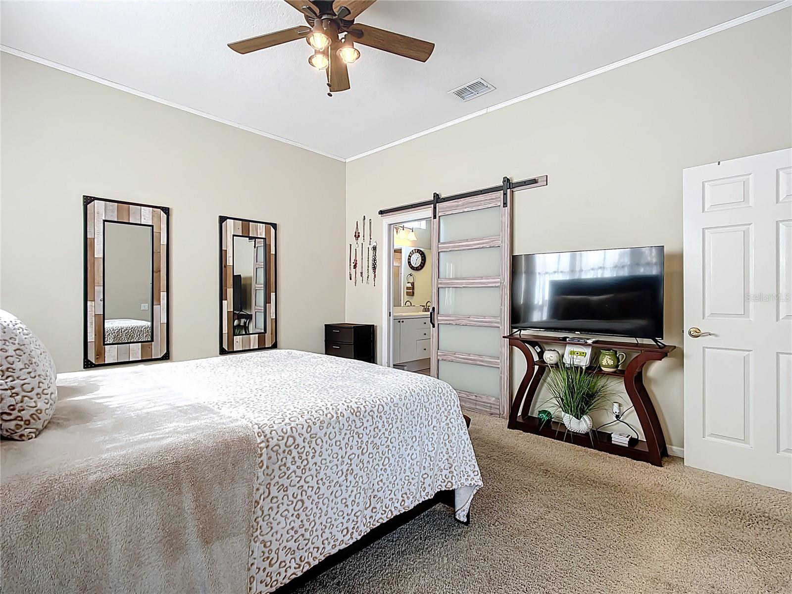 Image 19 of 48 For 380 Niblick Cir