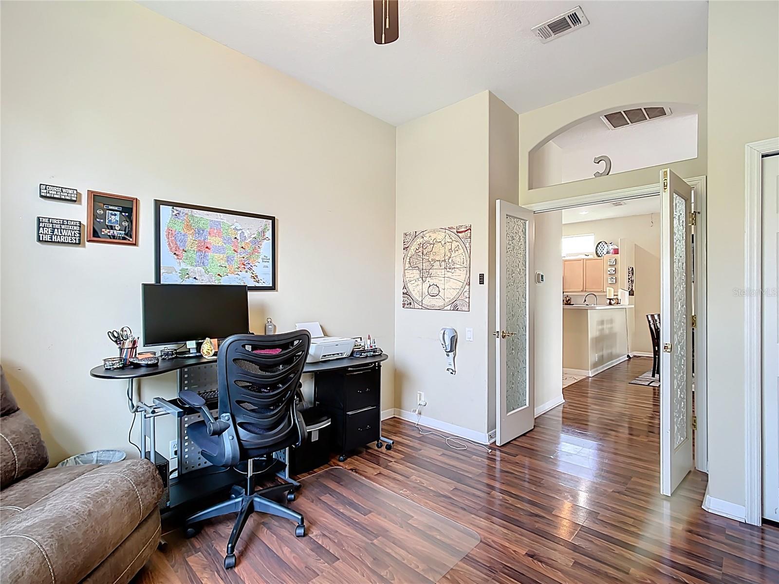 Image 26 of 48 For 380 Niblick Cir