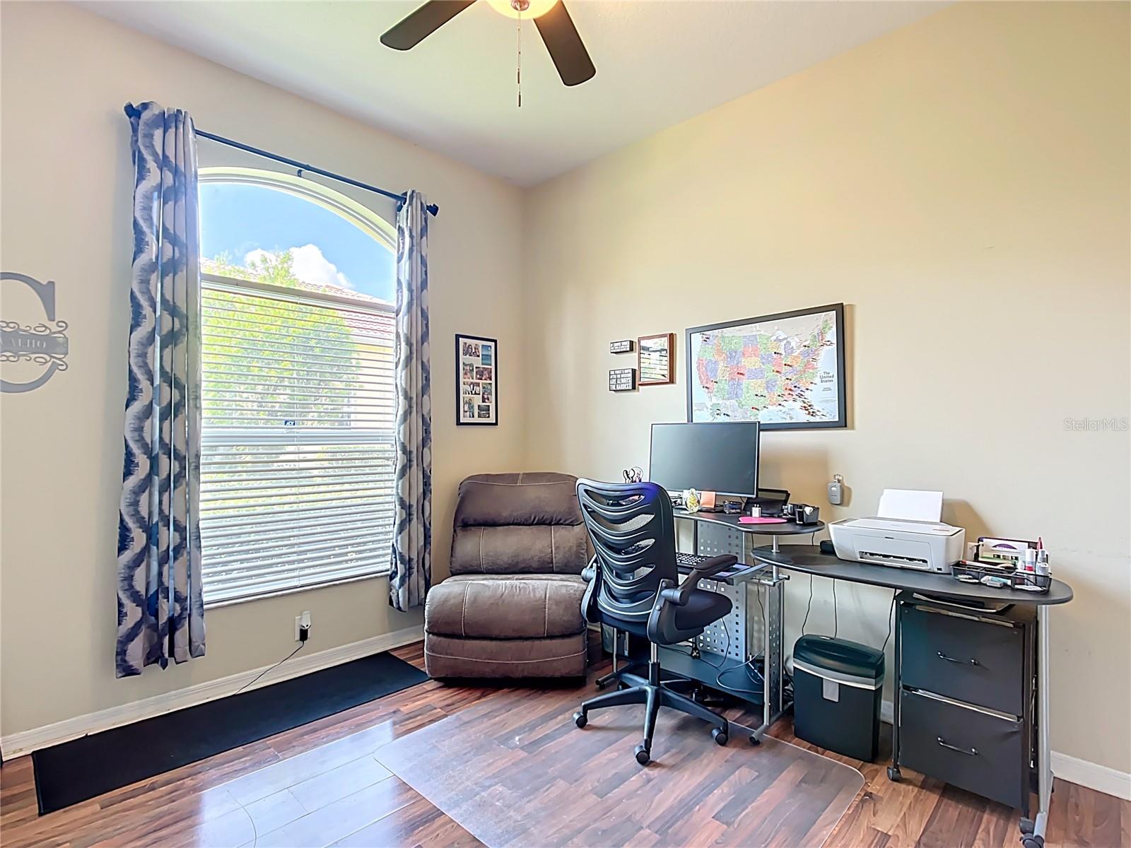 Image 27 of 48 For 380 Niblick Cir