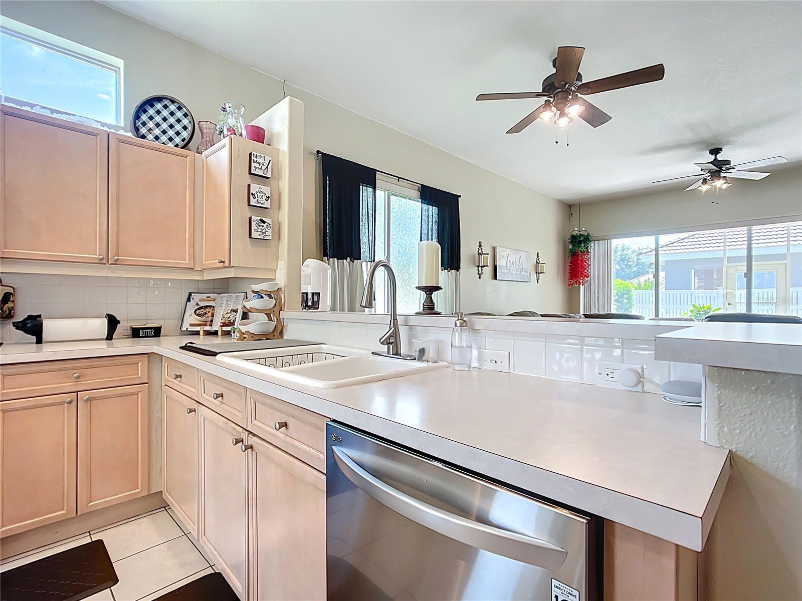 Image 7 of 48 For 380 Niblick Cir