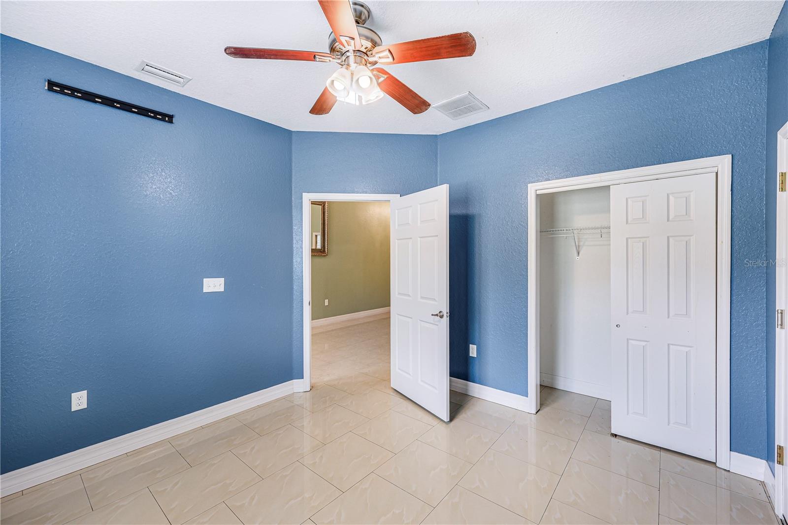 Image 15 of 37 For 1553 Wright Drive