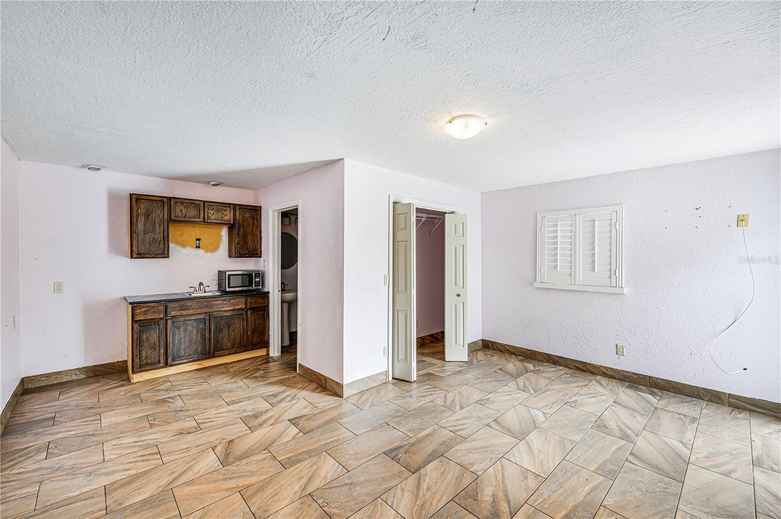 Image 30 of 37 For 1553 Wright Drive