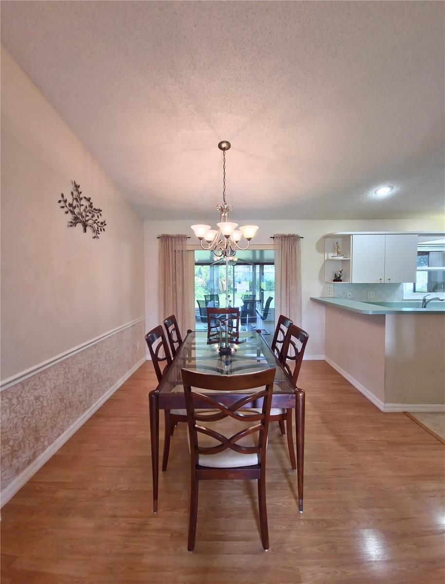 Image 14 of 21 For 2909 Pine Tree Drive