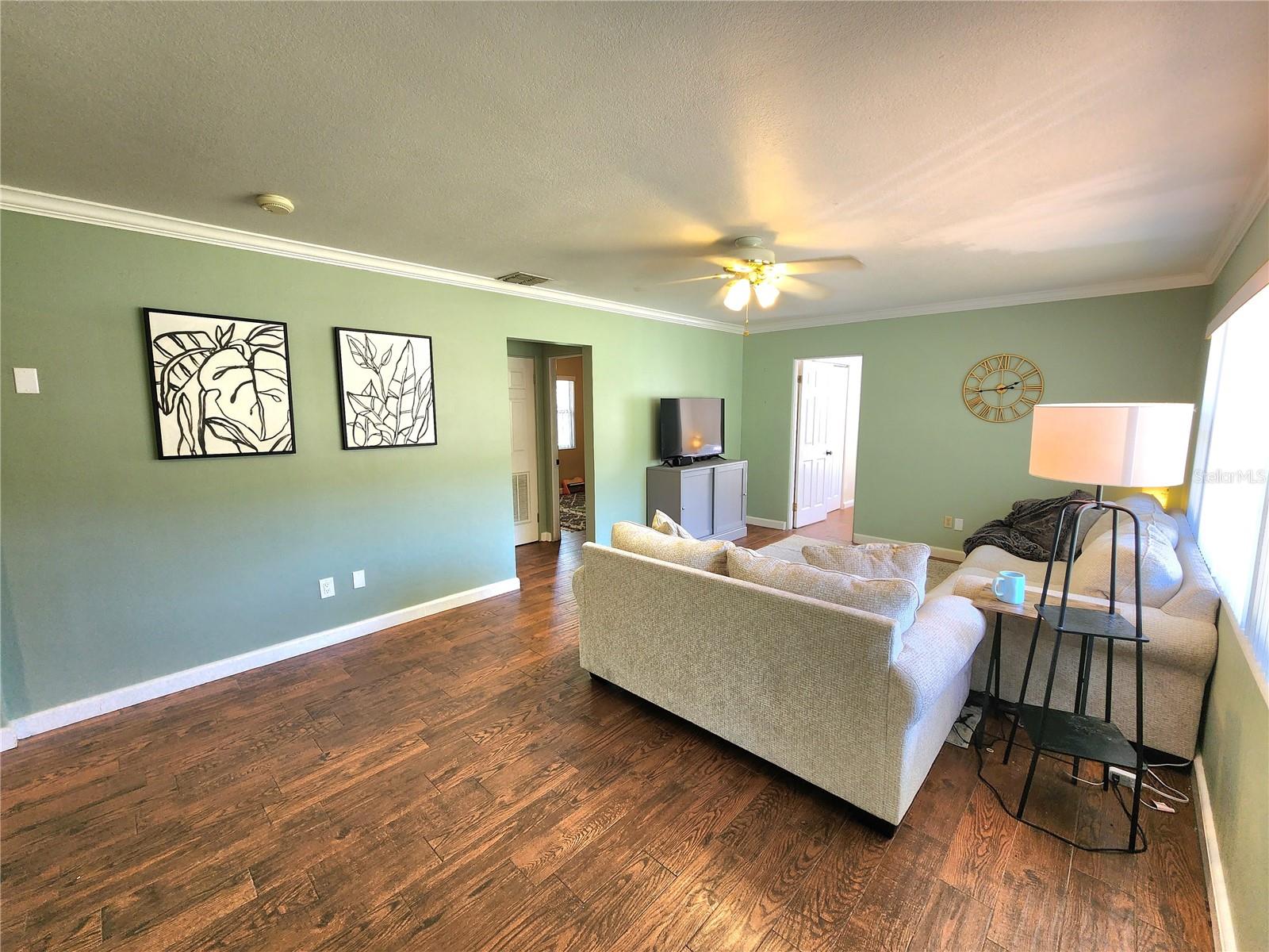 Image 3 of 14 For 550 Thelma Street
