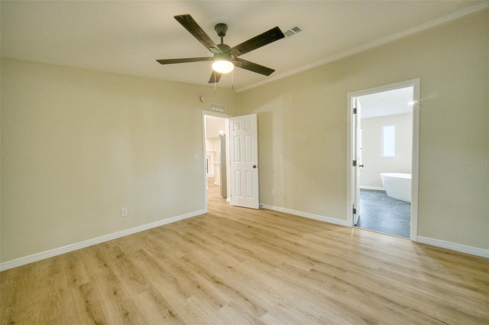 Image 10 of 32 For 4336 Portage Drive