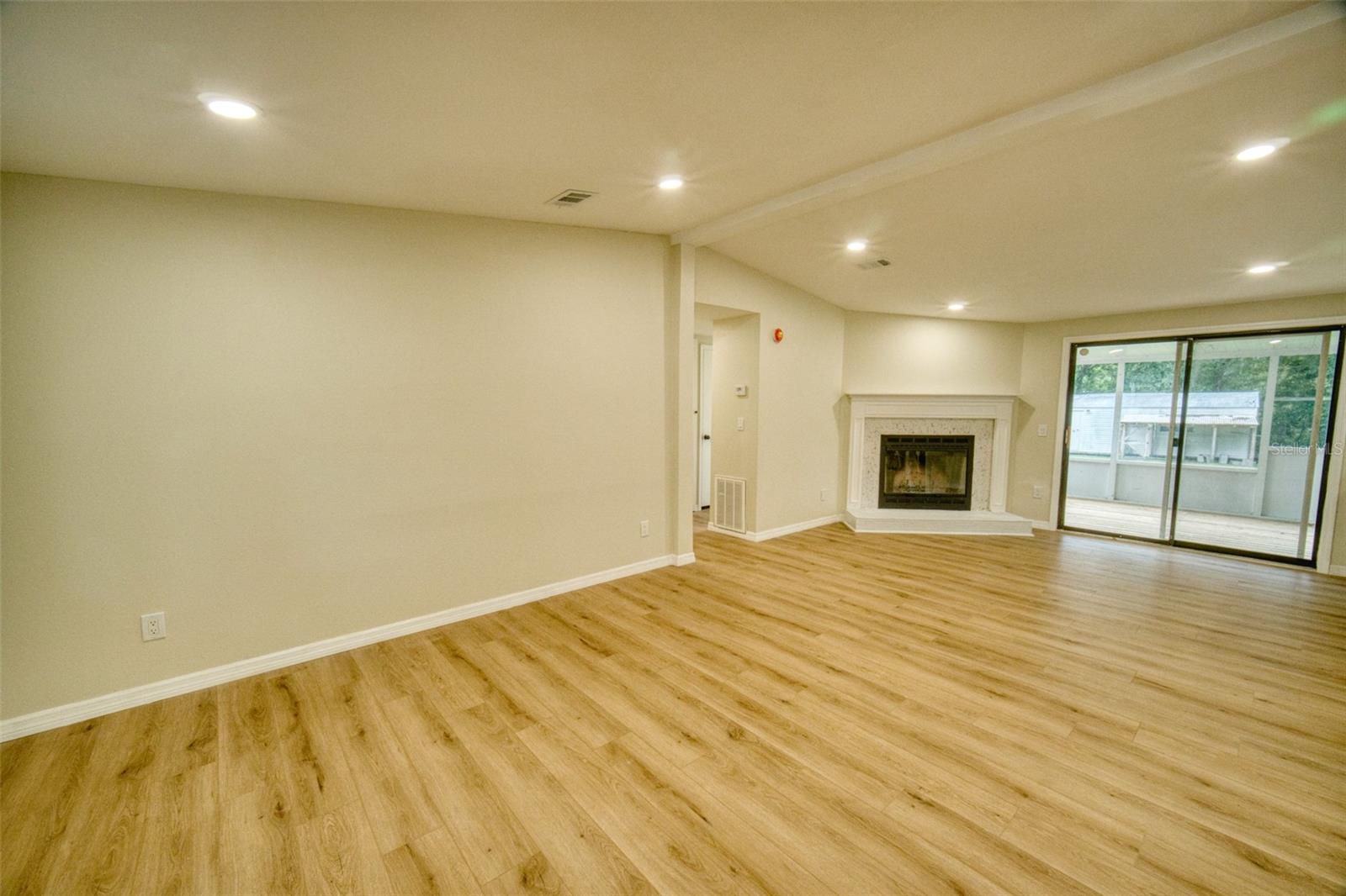 Image 3 of 32 For 4336 Portage Drive