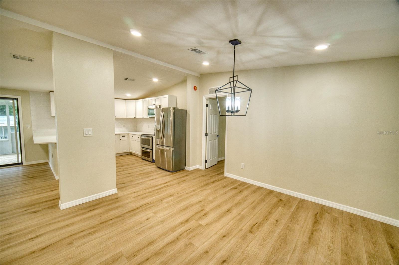 Image 4 of 32 For 4336 Portage Drive
