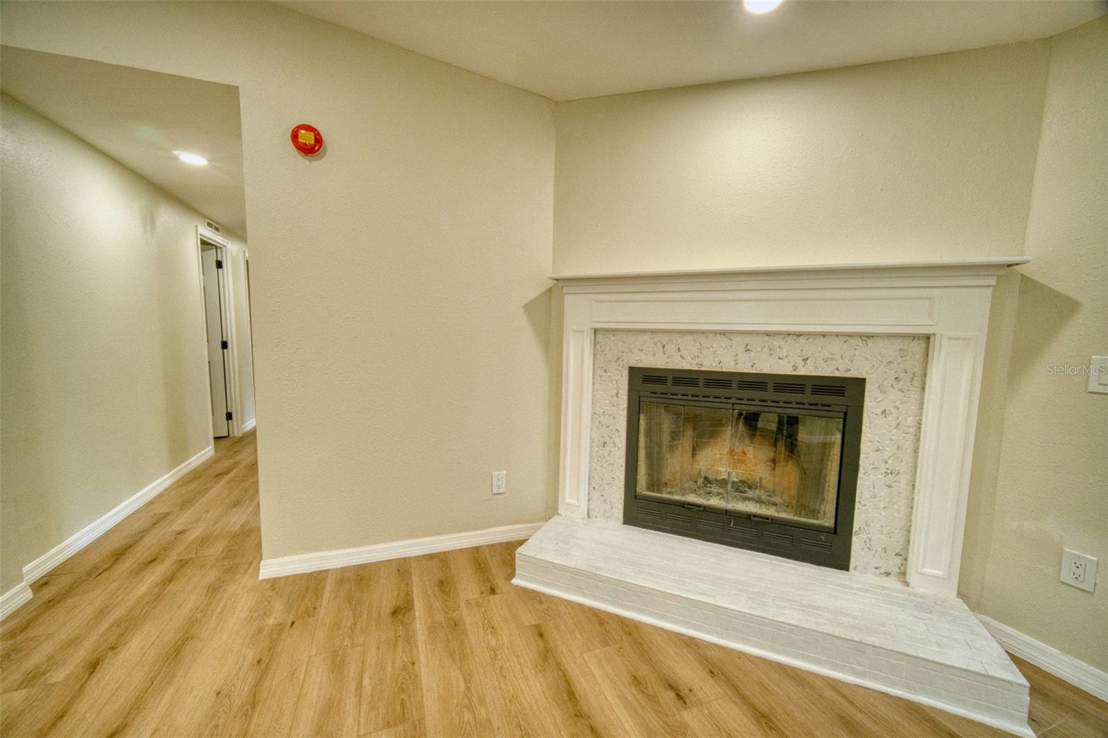 Image 8 of 32 For 4336 Portage Drive