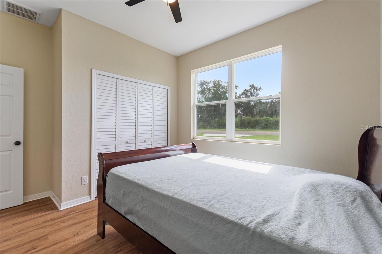 Image 18 of 53 For 1042 Golden Bough Road
