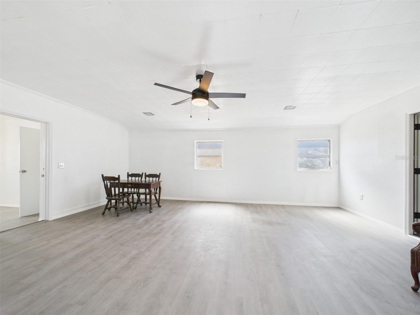 Image 10 of 78 For 1600 Derby Avenue